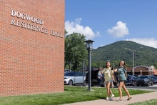 dogwood-students.jpg