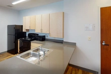 th-rr-apt-2.jpg